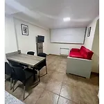 Bam Chez En Calle Principal De La Ciudad