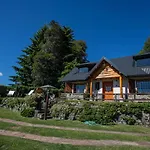 Casa en Llao Llao con vista al lago y campo de golf