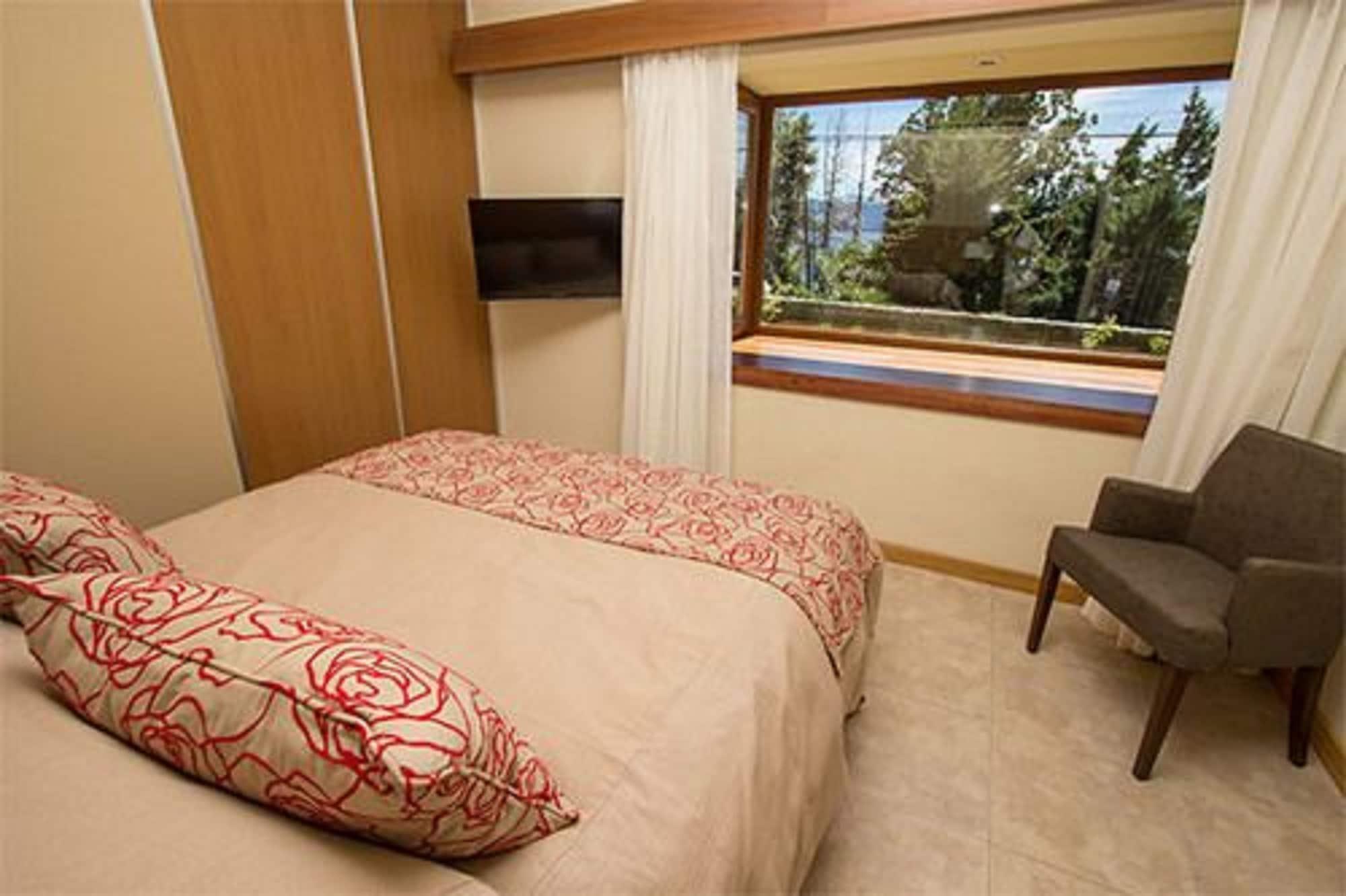 Aparthotel Robles & 3*
