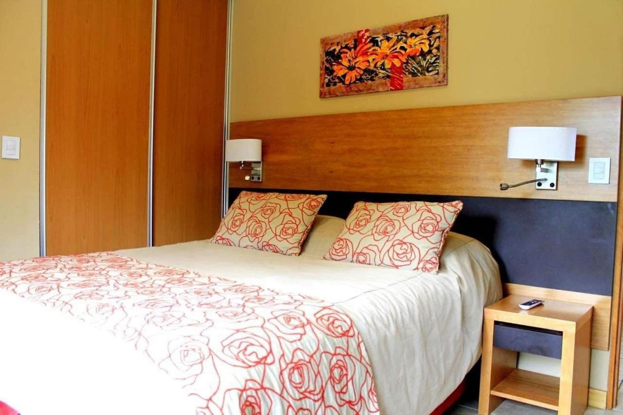 Aparthotel Robles &