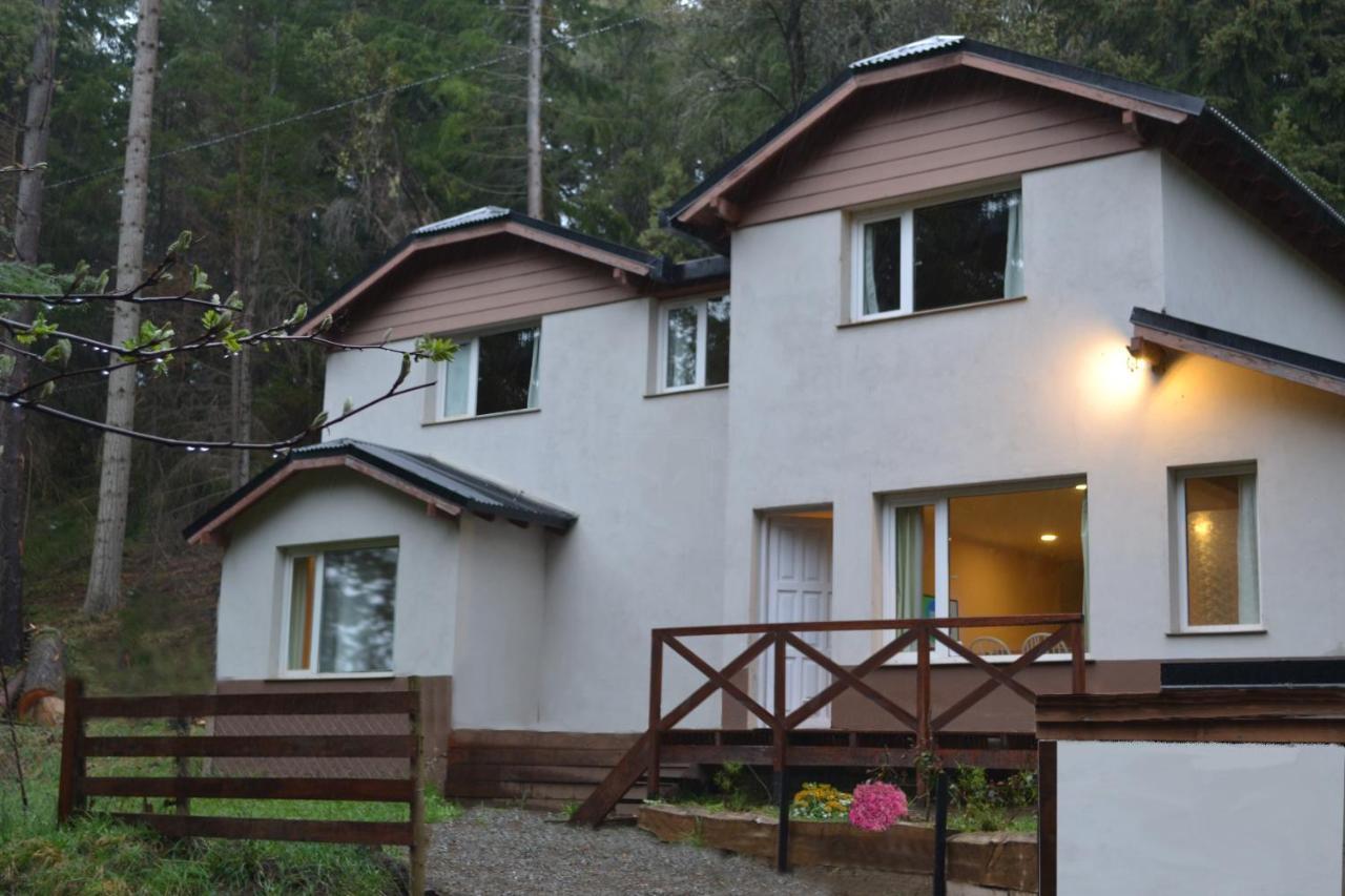 Amplia Casa En Bosque Llao Llao Holiday home San Carlos de Bariloche