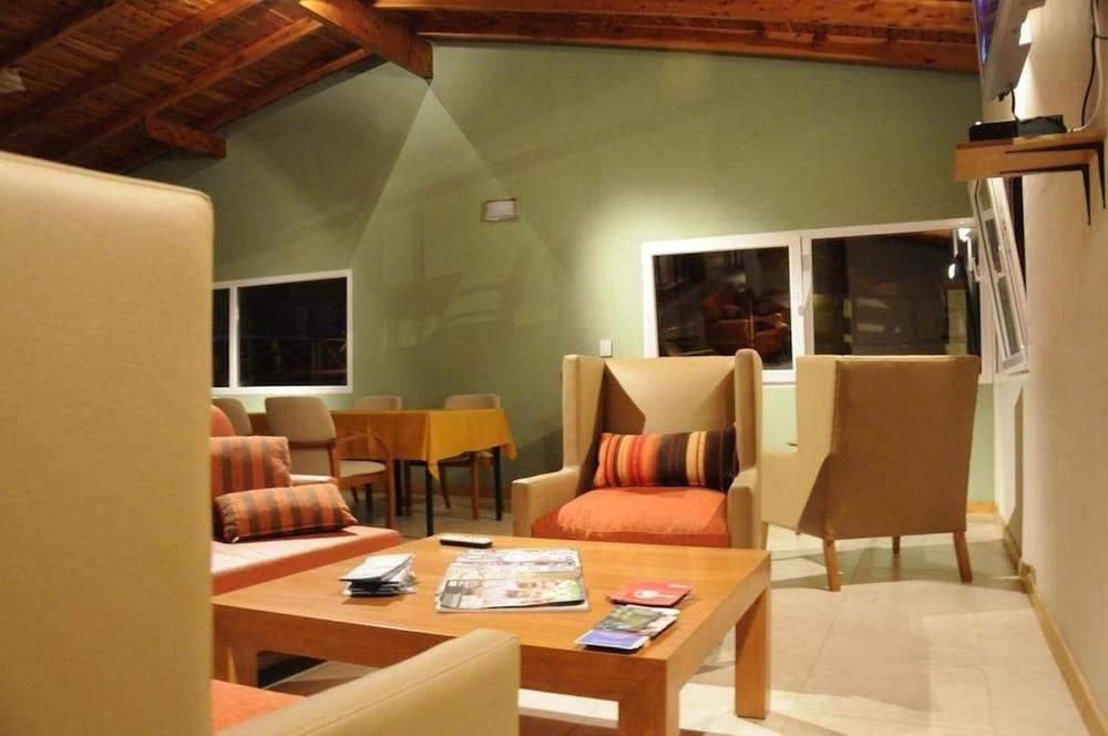 Aparthotel Robles &