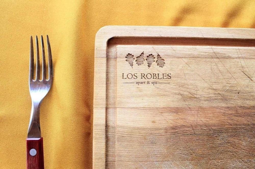 Robles & Aparthotel 3*