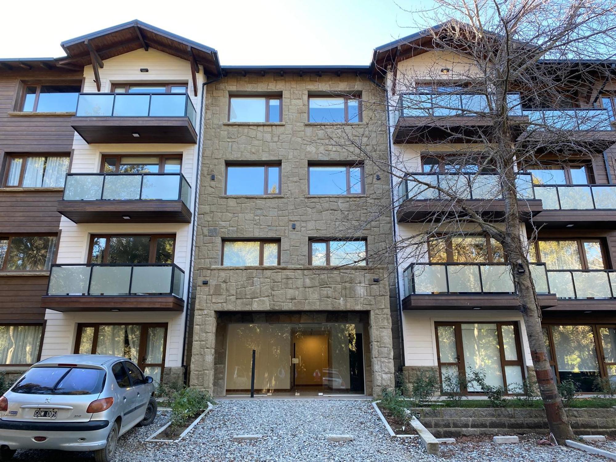 Departamento - Vista Y Bosque -