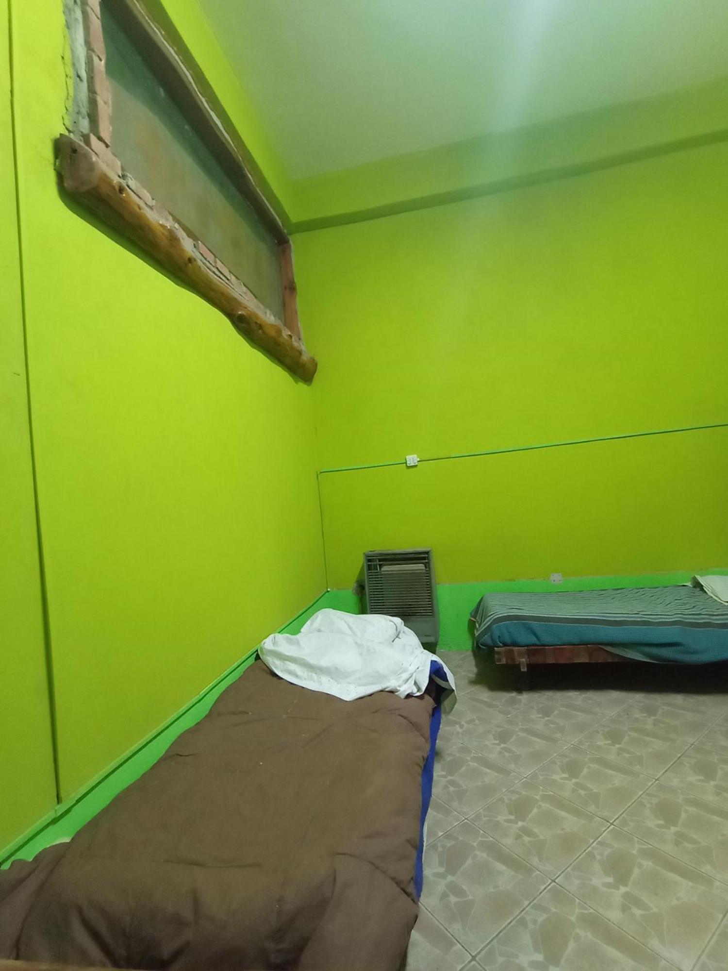 Camas Descansar En El Centro Bed & Breakfast