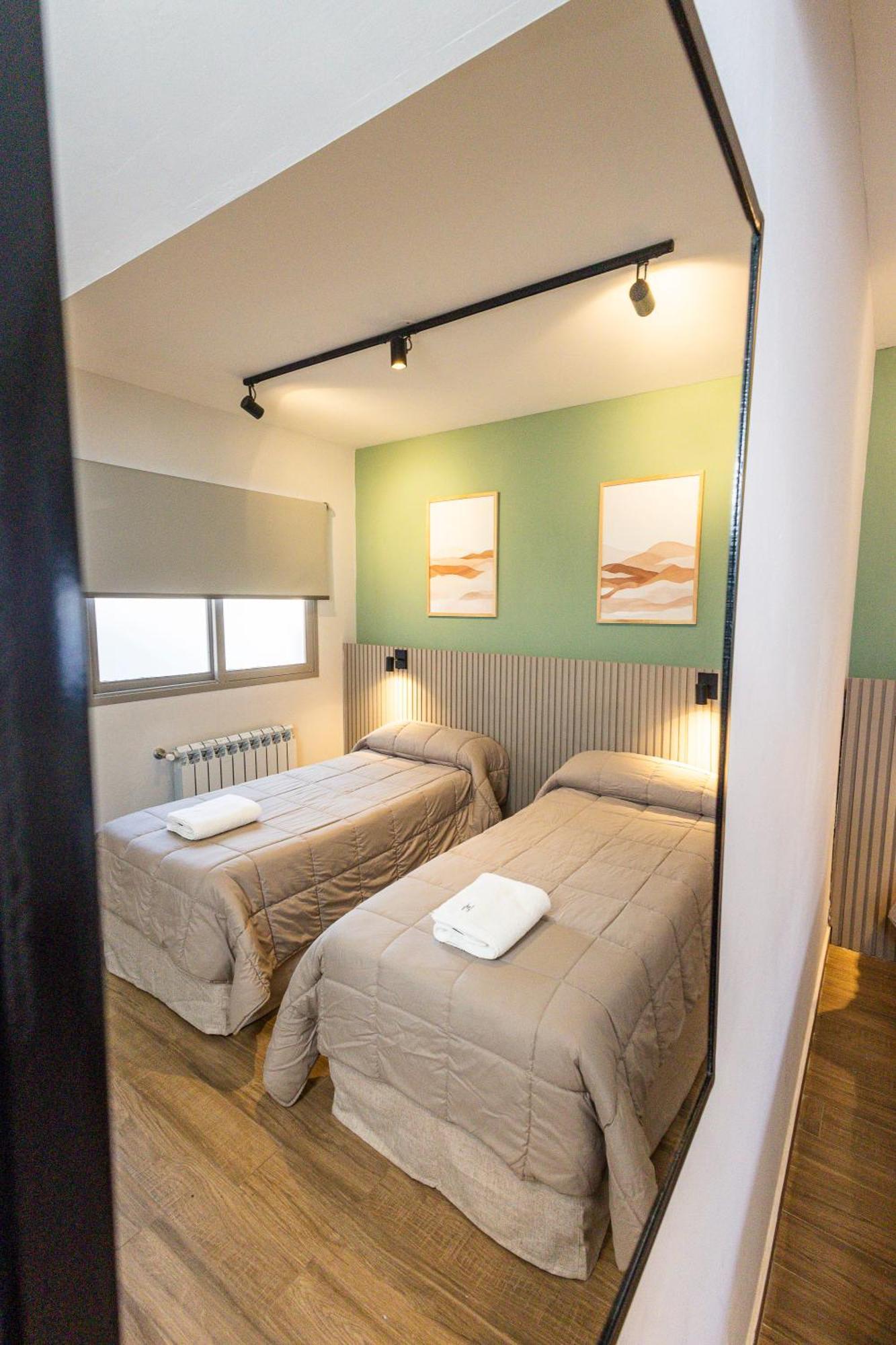 Hotel M383