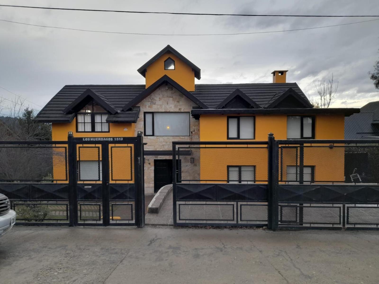 Departamento Familiar En *