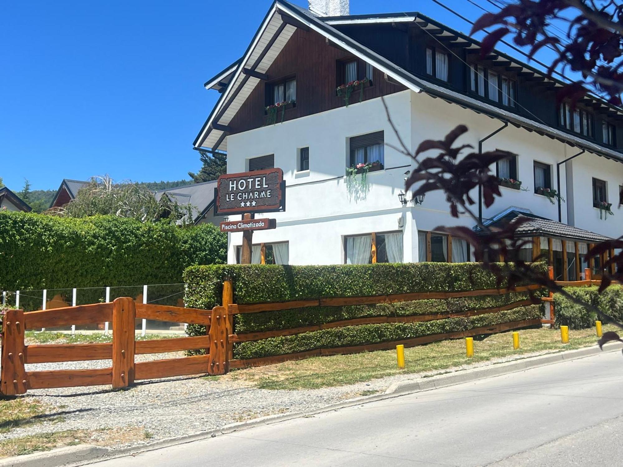Le Charme Con Piscina Y Parking 3* San Carlos de Bariloche