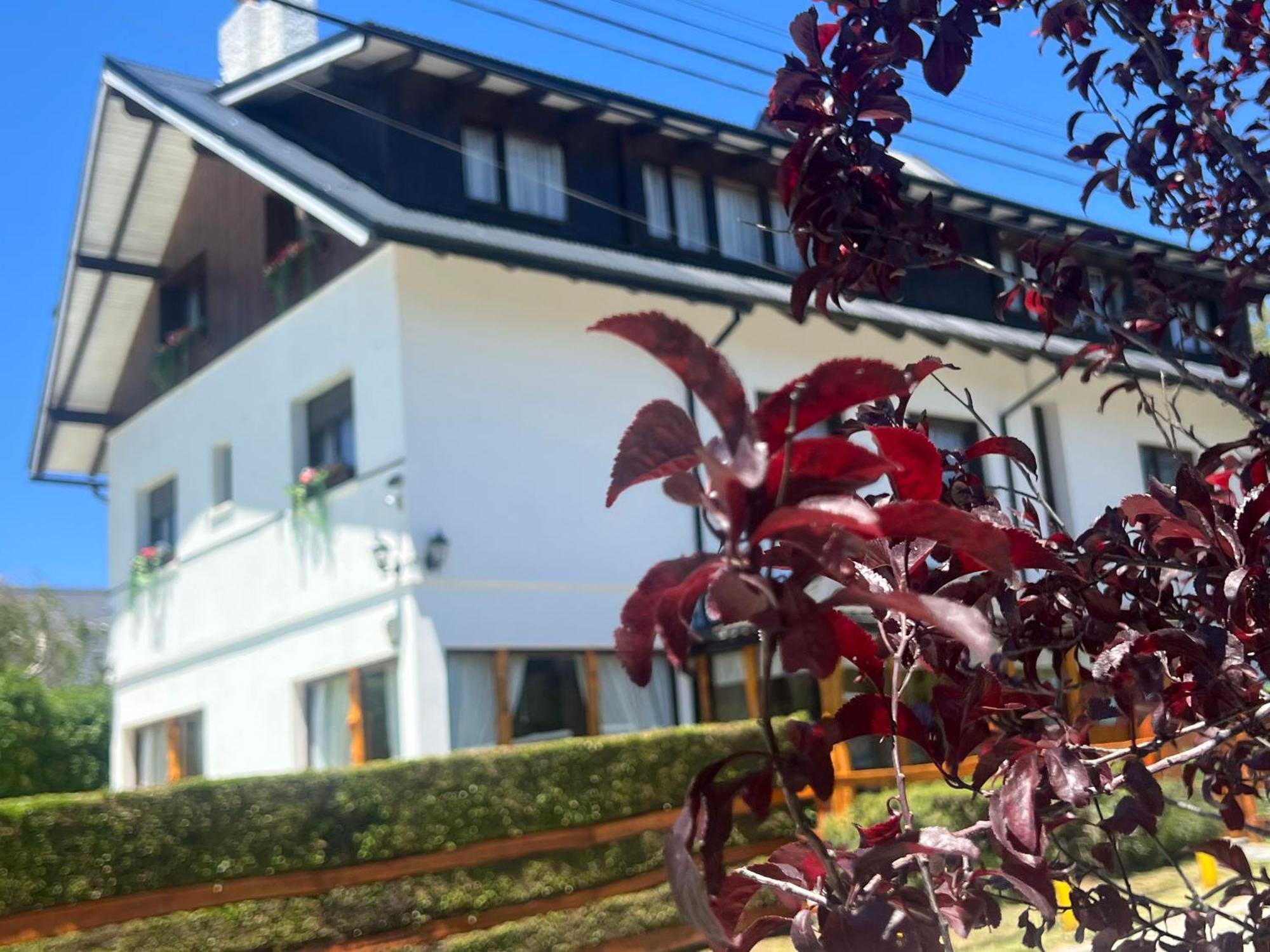 Le Charme Con Piscina Y Parking San Carlos de Bariloche