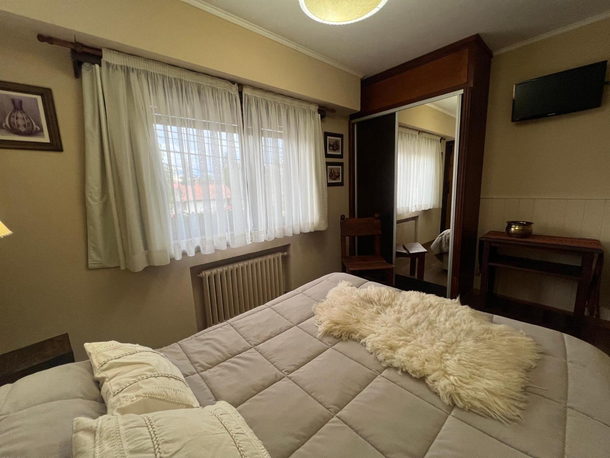 Hotel Le Charme Con Piscina Y Parking 3*