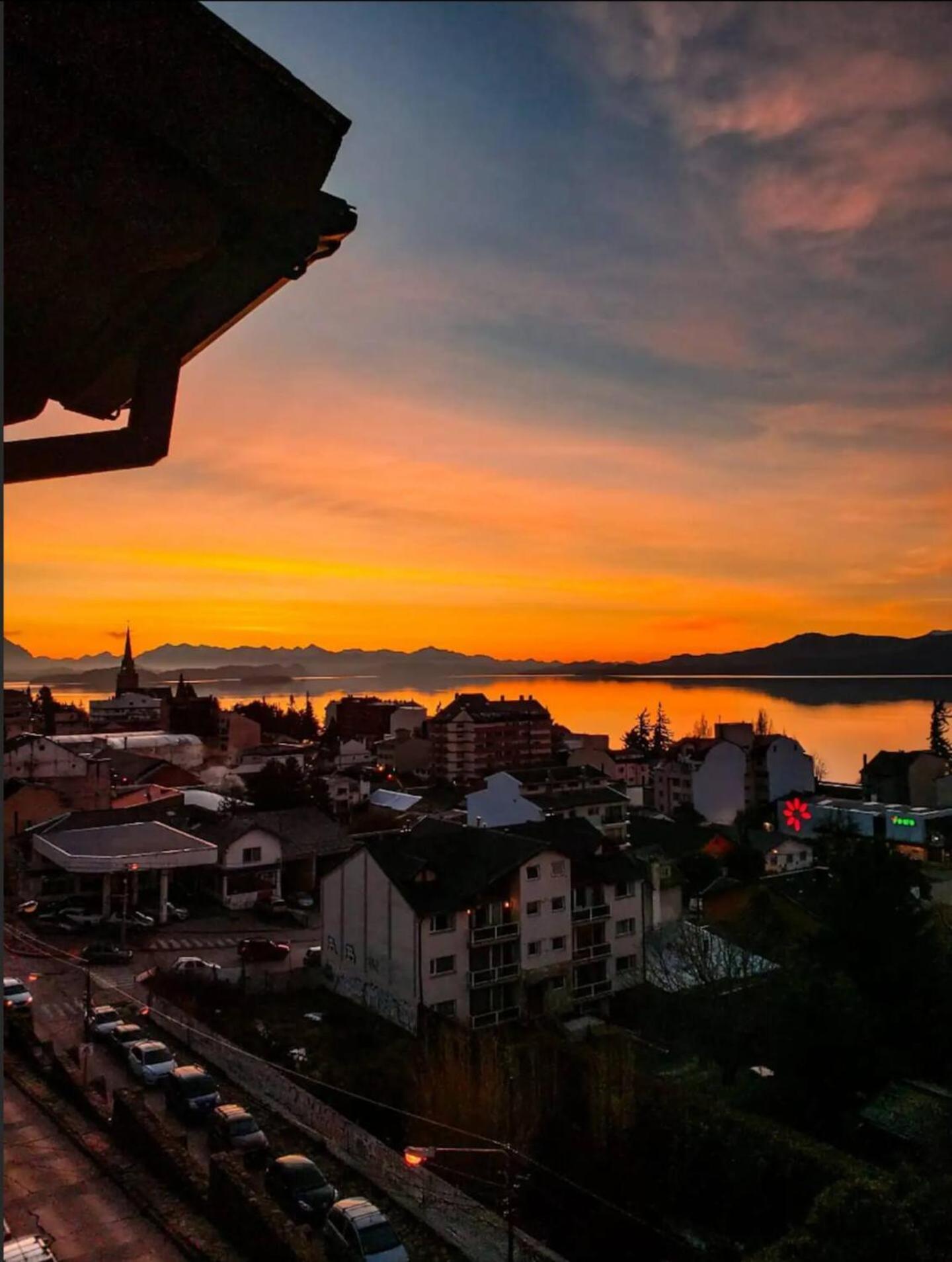 Apartamento Departamentos Centricos Con Vista A La Montana Y Al San Carlos de Bariloche