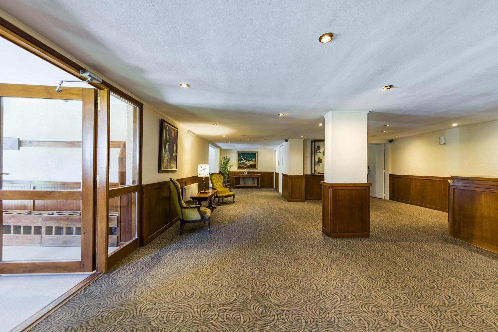 Apartur Catedral Aparthotel 3*
