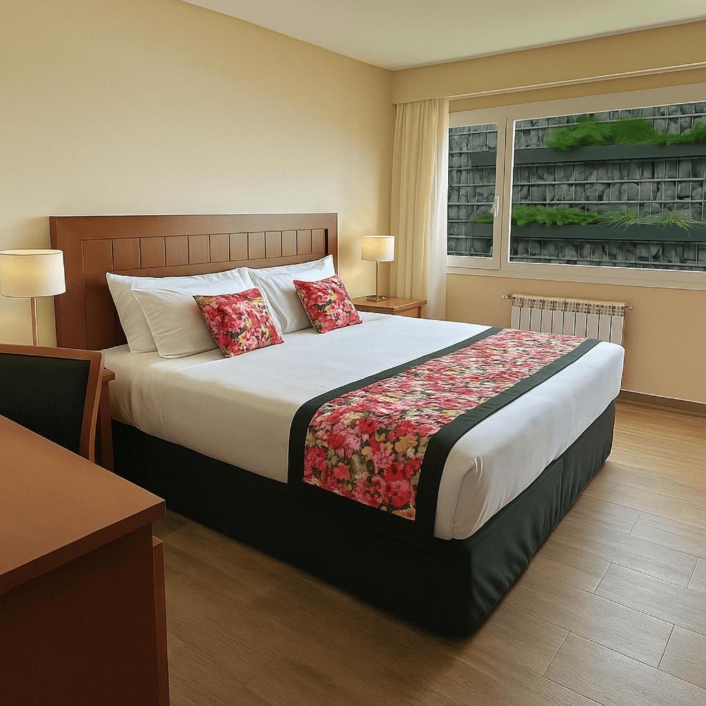 Huinid Pioneros Hotel 3*