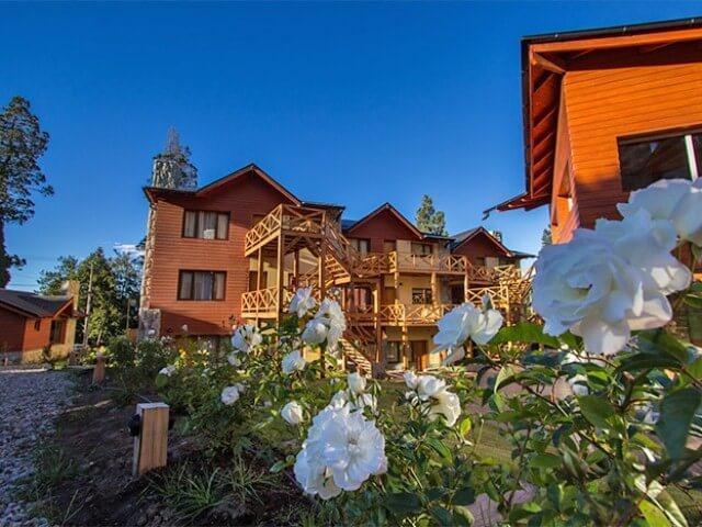 Robles & Aparthotel 3*