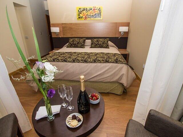 Robles & Aparthotel