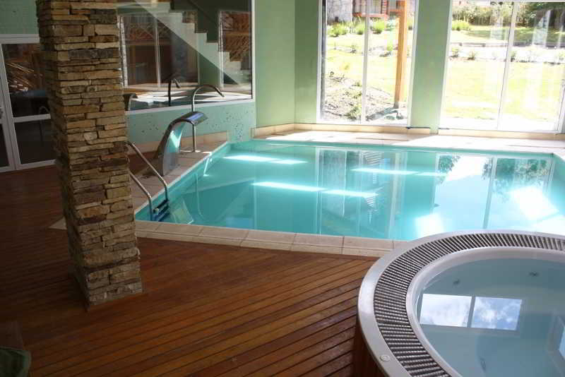 Robles & Aparthotel