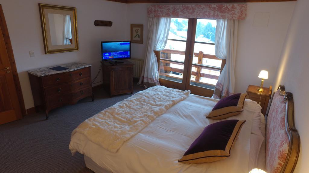 Pire Hue Ski In & Ski Out Hotel 4*