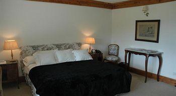 Pire Hue Ski In & Ski Out Hotel 4*