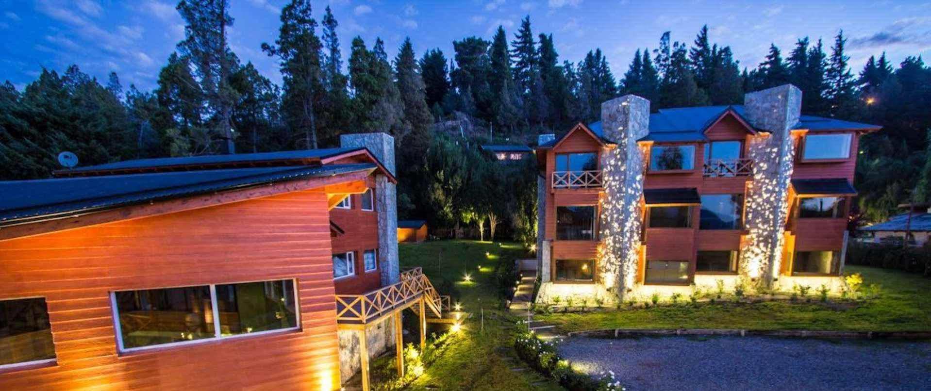 Robles & Aparthotel 3*