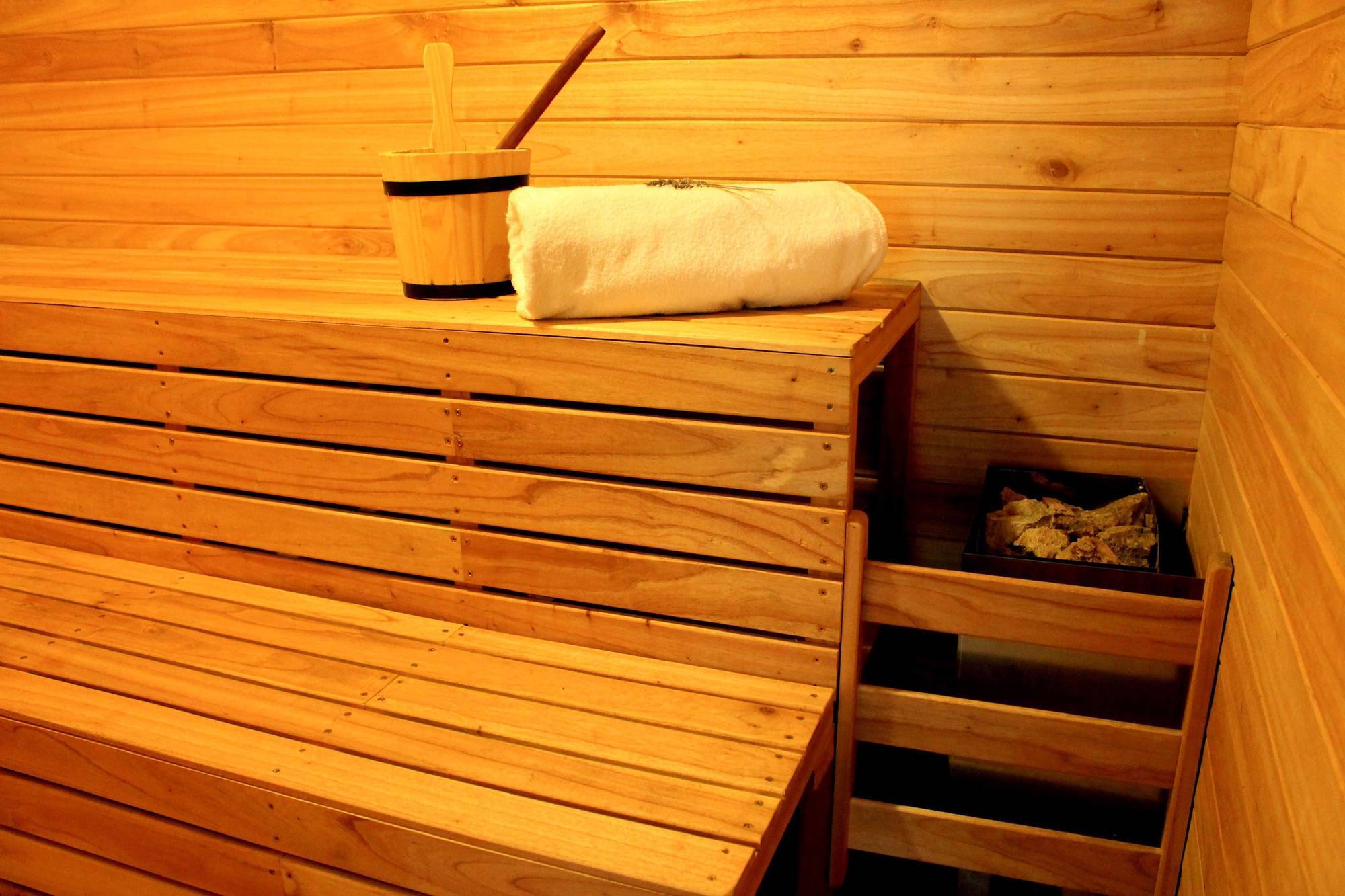 Aparthotel Robles & 3*