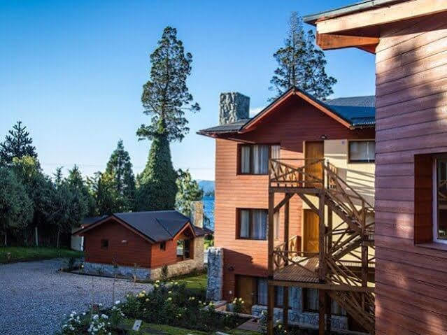 Robles & Aparthotel 3*