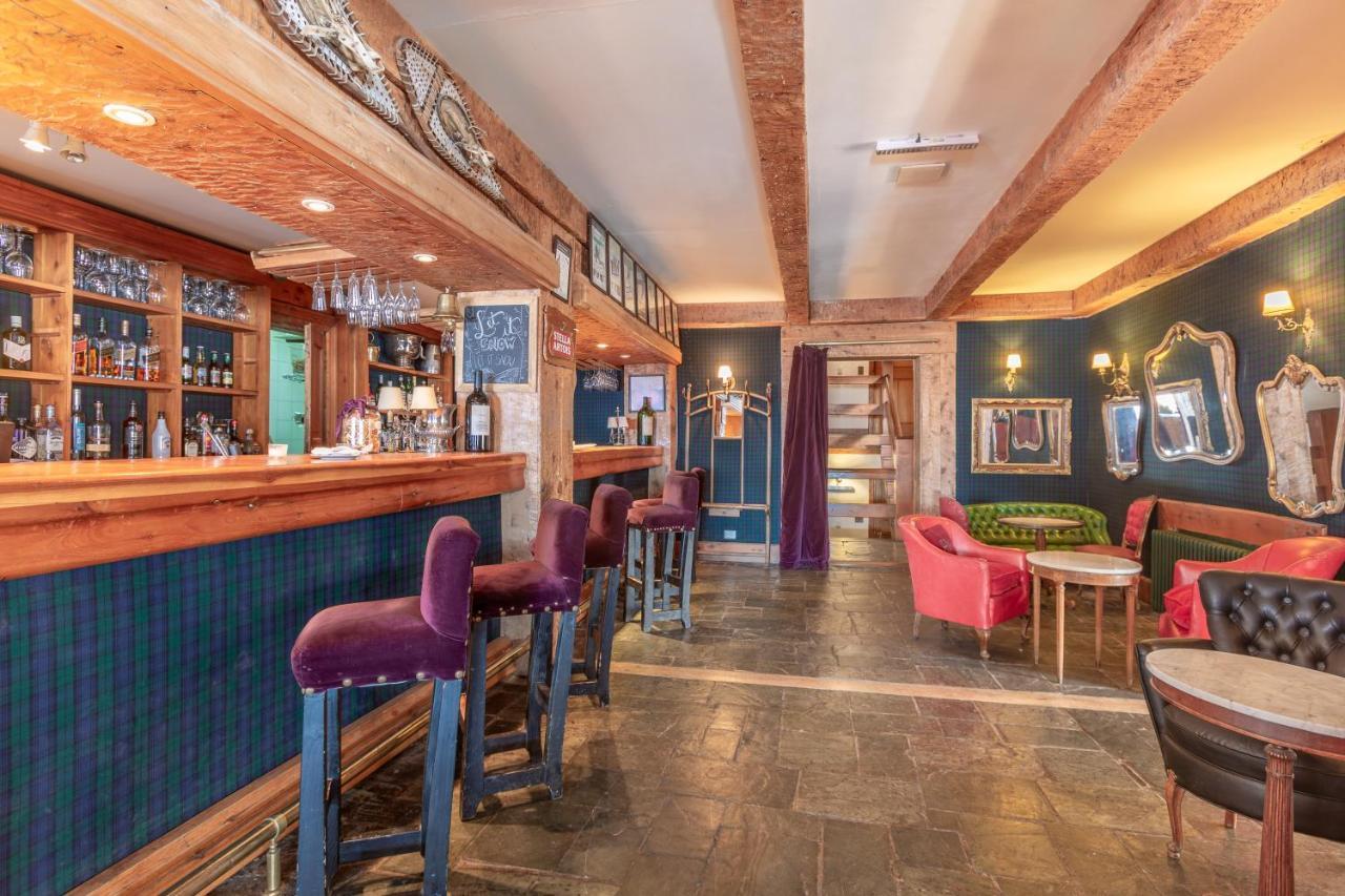 Pire Hue Ski In & Ski Out Hotel