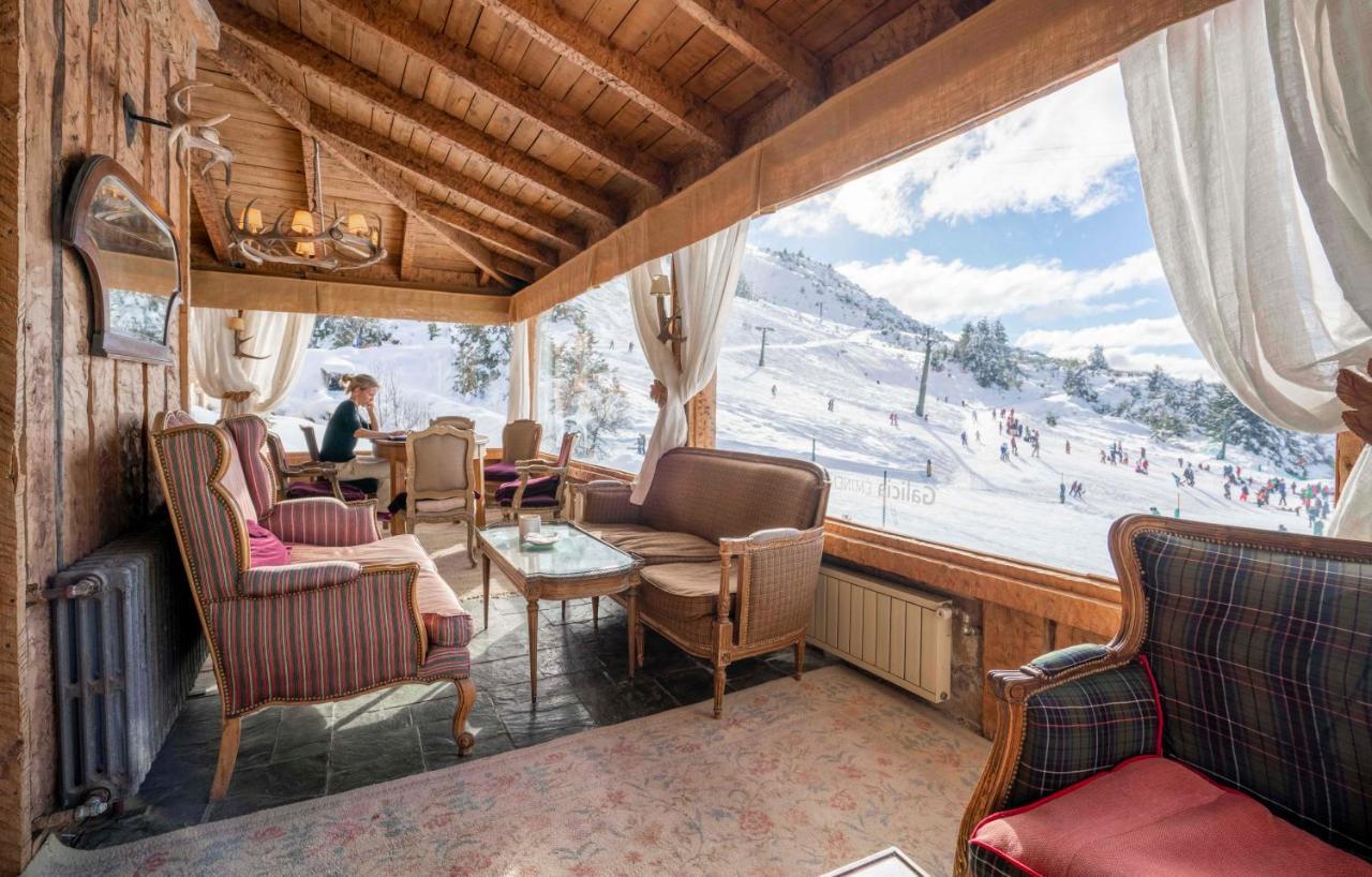 Pire Hue Ski In & Ski Out Hotel 4*