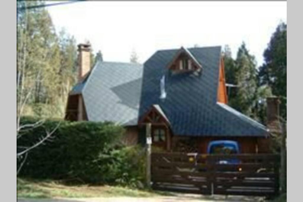 Chalet Casa Familiar En El Bosque