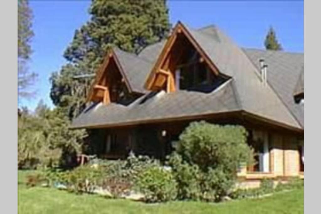 Casa Familiar En El Bosque Chalet