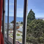 mirando el lago
