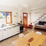 Casa con jardín y cochera ¡A 5 minutos del lago!