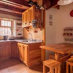 Arroyo Corto, habitaciones