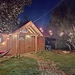Cabana Luminosa Con Verde Jardin, Zona Tranquila