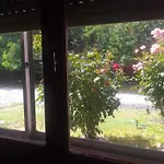 Comodo Hogar Con Jardin