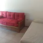Comodo Hogar Con Jardin