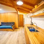 Casa En Entorno De Bosque, Cerca De Playas Y Cerros