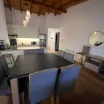 Moderno Departamento Con Vista Al Lago Y Montanas