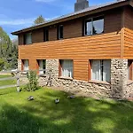 La Pampita En Villa Arelaquen Casa M14