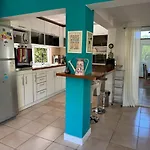 Casa Familiar Con Pileta Climatizada