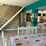 Casa Familiar Con Pileta Climatizada