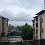 Hermoso Estudio En Barrio Residencial Centrico