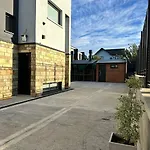 Ziba Duplex