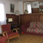 Quimelen Lodge