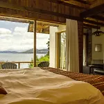 La Sirenuse Lake Resort