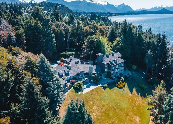 La Cascada Casa Patagonica by DON