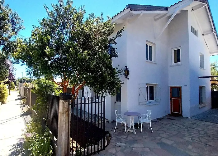 Casa Central Hostel