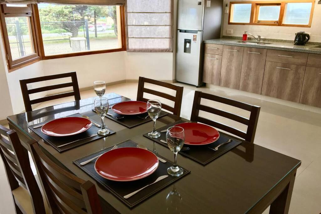 Departamento Frente Al *