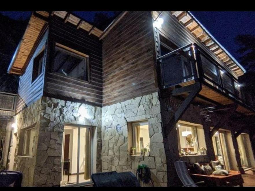 Albanta Casa Con Costa En San Carlos de Bariloche