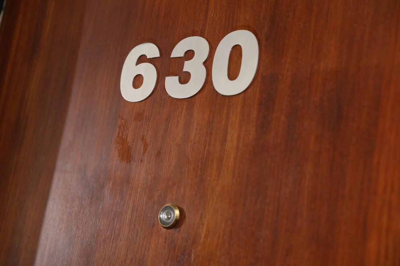 Center 630 Apartment *