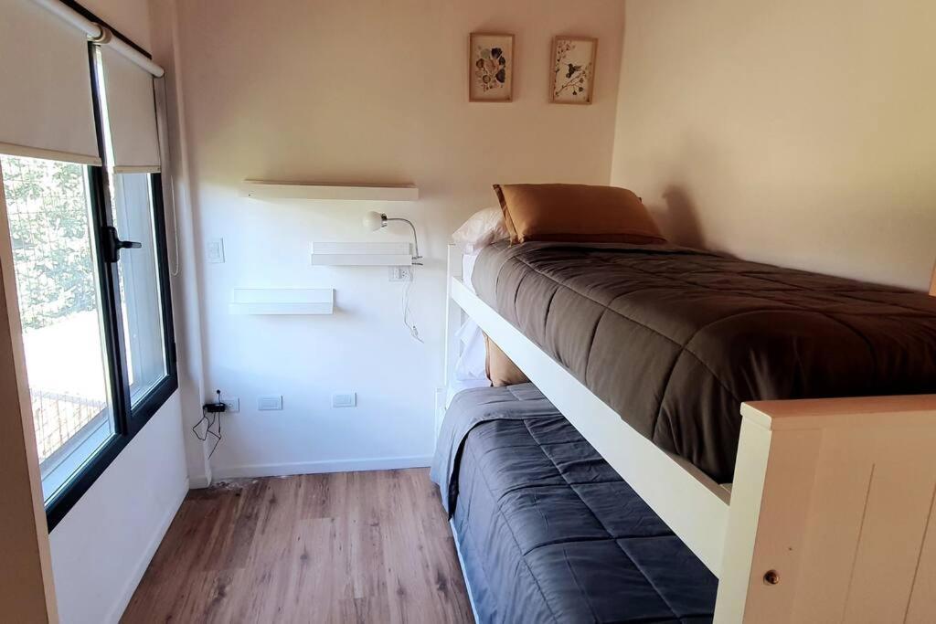 A Estrenar Con Sonido Y Vista De Arroyo Chalet
